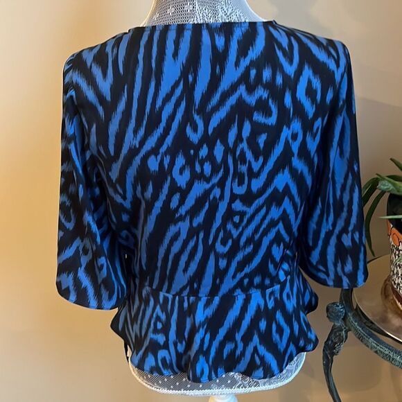 Women's Blue Patterned Blouse - Picture 4 of 10